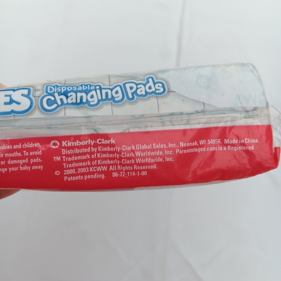 VTG Huggies Disposable Changing Pads 4-Count Travel Waterproof Y2K Baby Infant - Picture 5 of 5